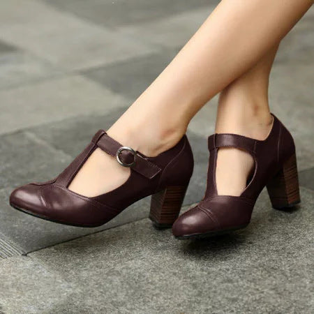 RACHELE | Elegant T-bar pumps with low heel for a refined look