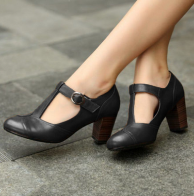 RACHELE | Elegant T-bar pumps with low heel for a refined look